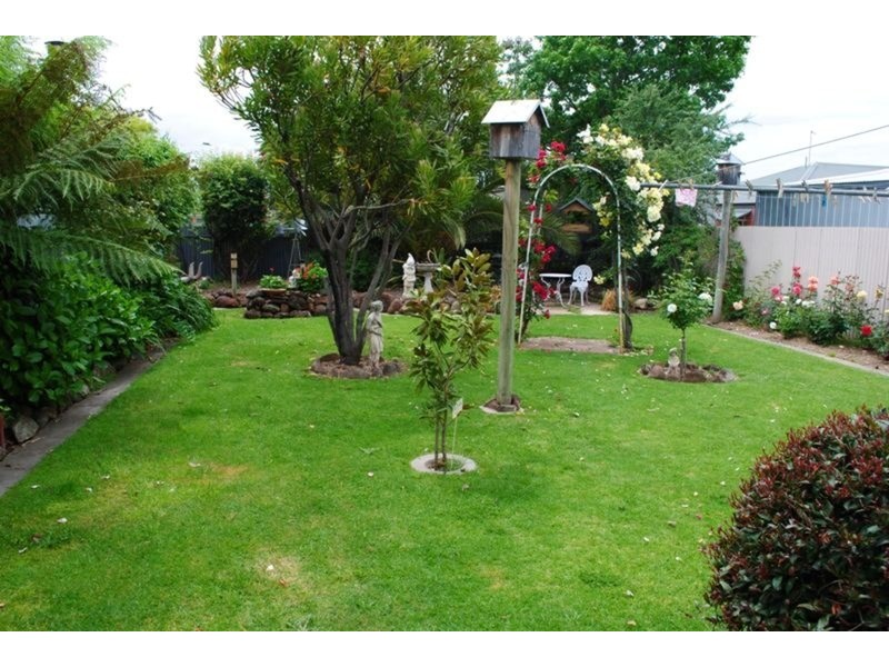 52 Holyrood Street, Maryborough VIC 3465