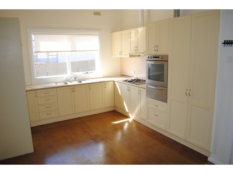 12 Casey Street, Maryborough VIC 3465