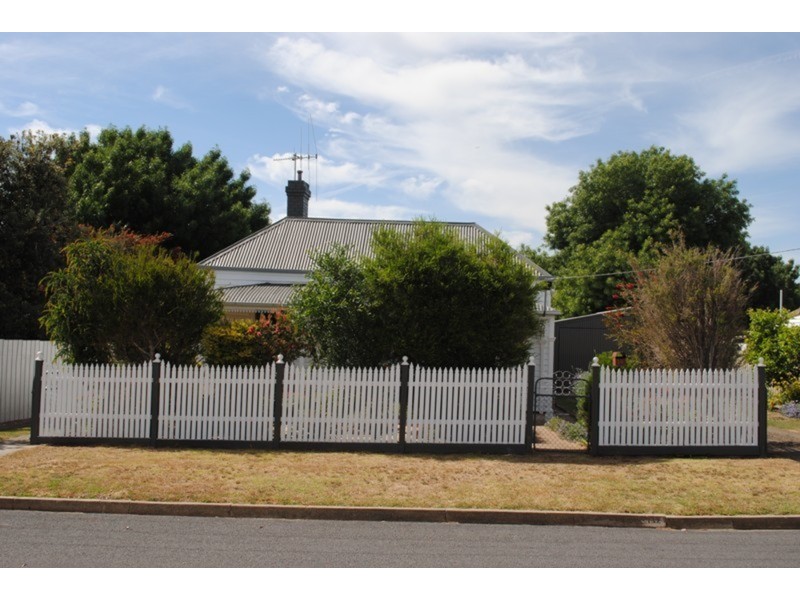 16 Victoria Street, Maryborough VIC 3465