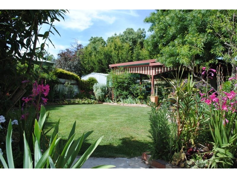 16 Victoria Street, Maryborough VIC 3465