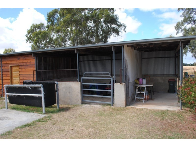 88 Landrigans Road, Carisbrook VIC 3464