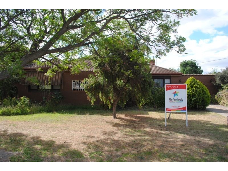 223 Gladstone  Street, Maryborough VIC 3465