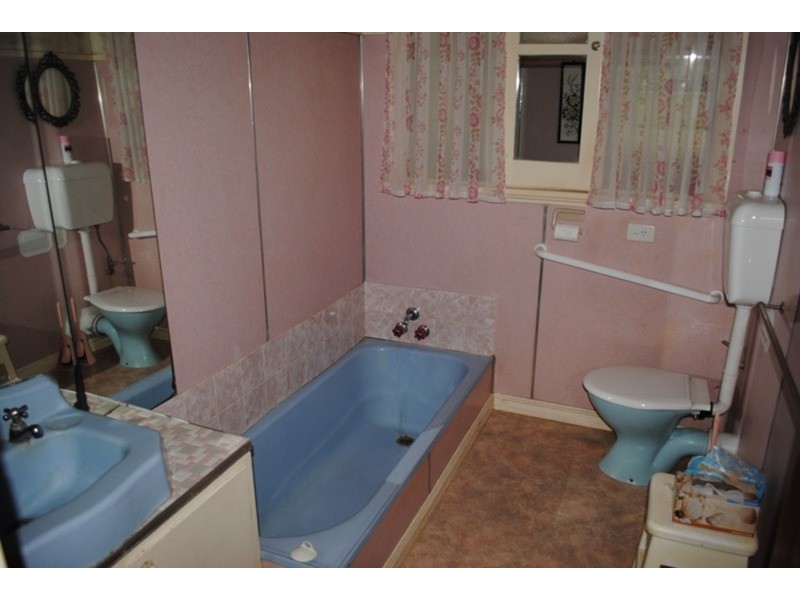 223 Gladstone  Street, Maryborough VIC 3465