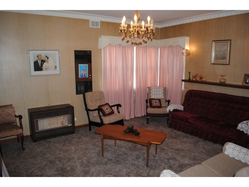 223 Gladstone  Street, Maryborough VIC 3465