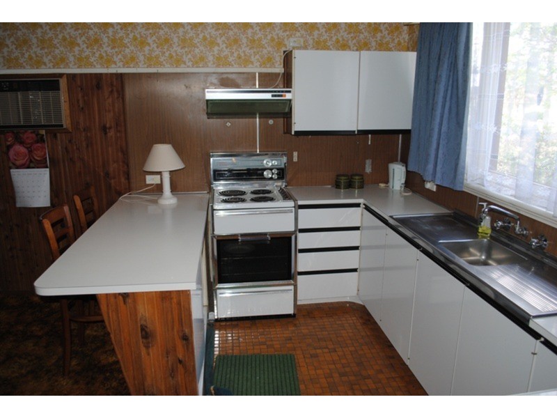 223 Gladstone  Street, Maryborough VIC 3465