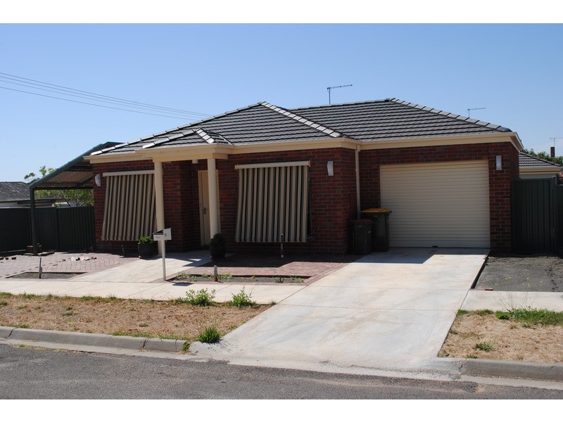 12 Sydney Avenue, Maryborough VIC 3465