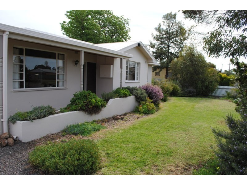 29  Peel Street, Maryborough VIC 3465