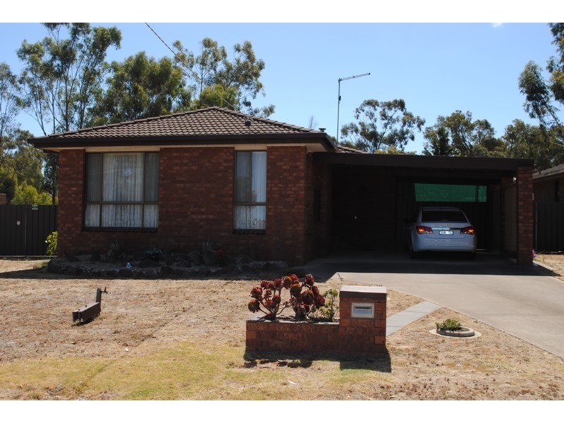 16 Ironbark Drive, Maryborough VIC 3465