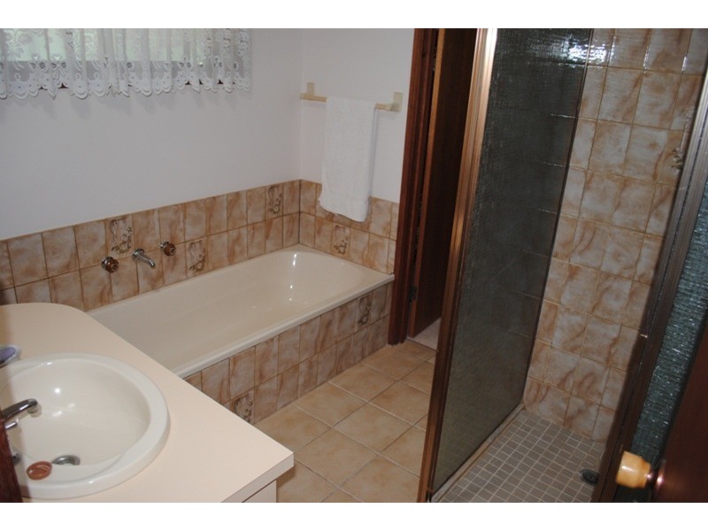 16 Ironbark Drive, Maryborough VIC 3465