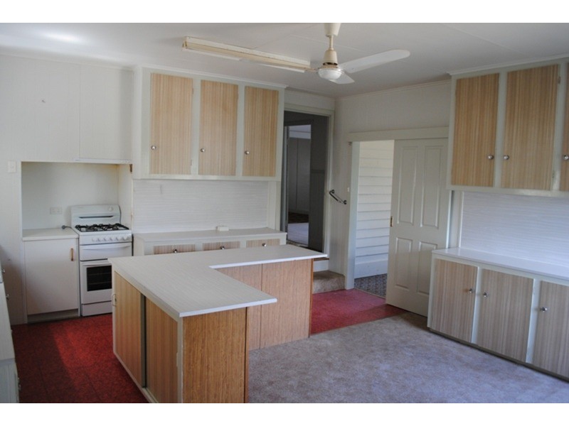 131 High Street, Avoca VIC 3467