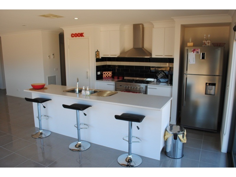 8 Inland Court, Maryborough VIC 3465