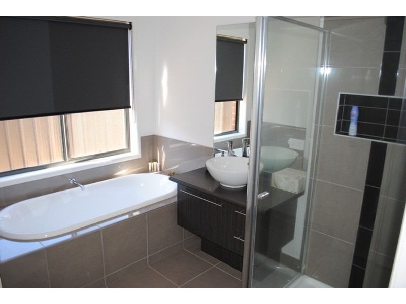 8 Inland Court, Maryborough VIC 3465