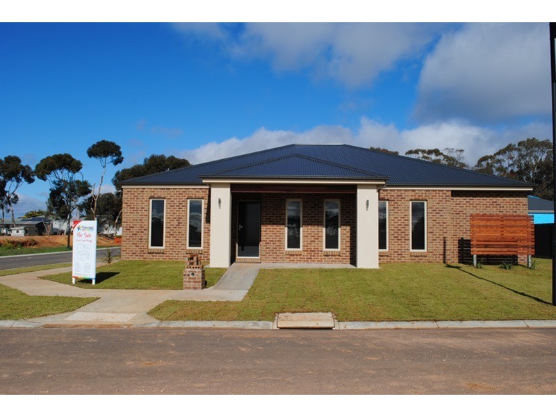 1 Forest View  Drive, Maryborough VIC 3465