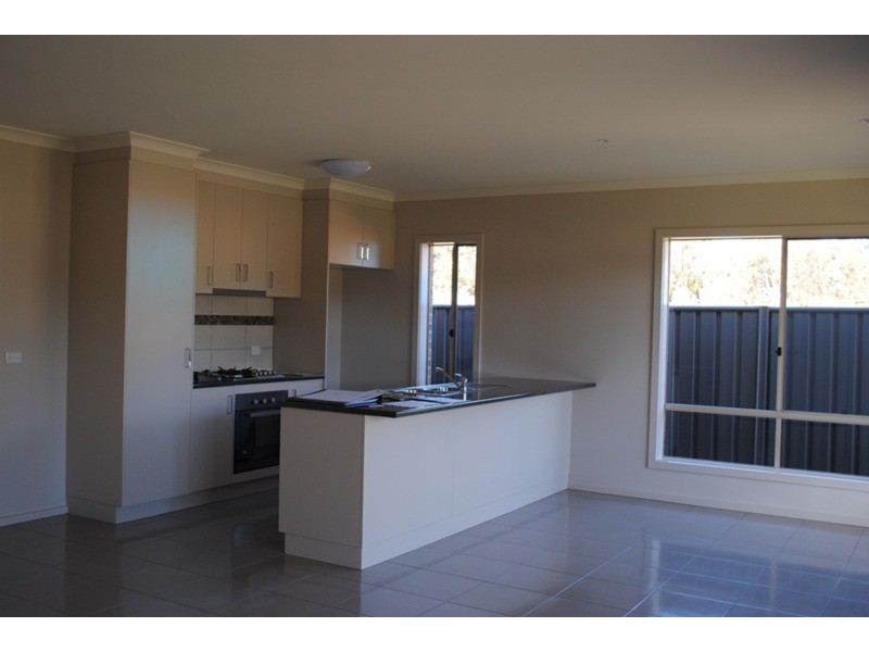 1 Forest View  Drive, Maryborough VIC 3465