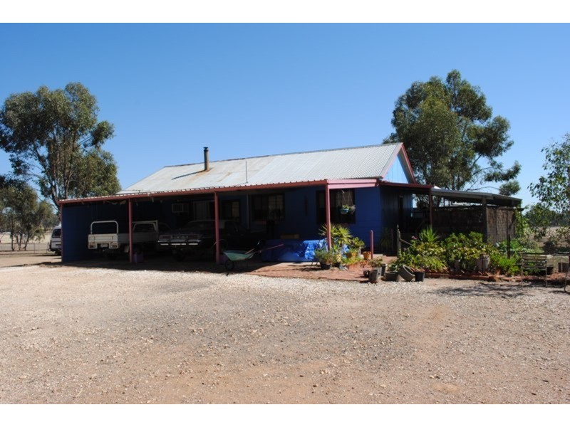 7064 Pyrenees  Highway, Avoca VIC 3467