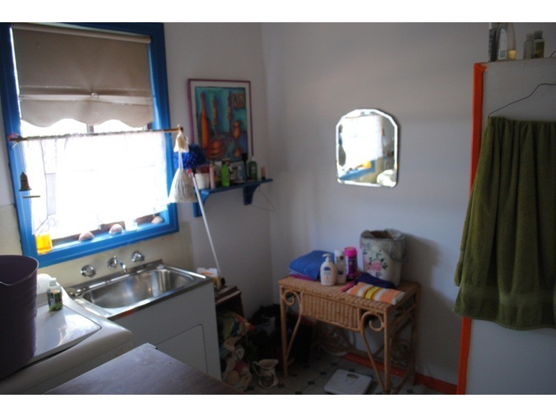 7064 Pyrenees  Highway, Avoca VIC 3467