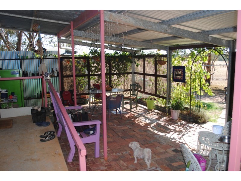 7064 Pyrenees  Highway, Avoca VIC 3467