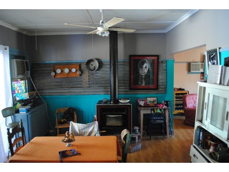 7064 Pyrenees Highway, Avoca VIC 3467