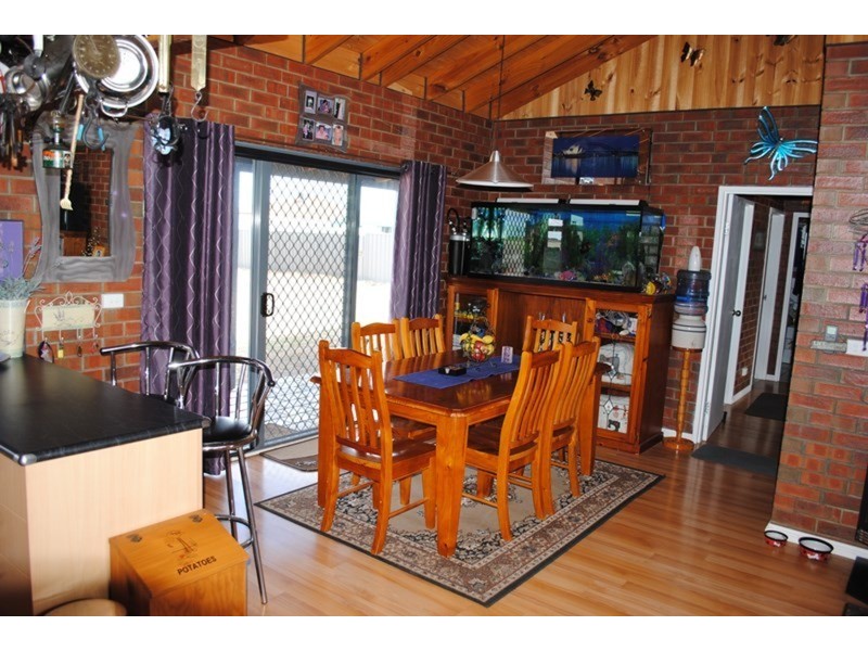 11 Hunter Street, Carisbrook VIC 3464