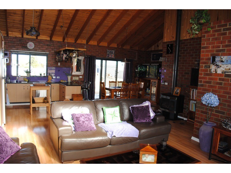 11 Hunter Street, Carisbrook VIC 3464