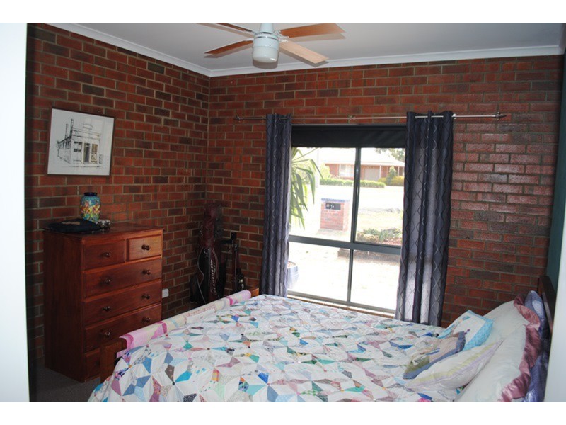 11 Hunter Street, Carisbrook VIC 3464