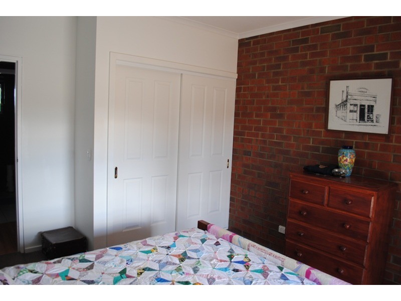 11 Hunter Street, Carisbrook VIC 3464
