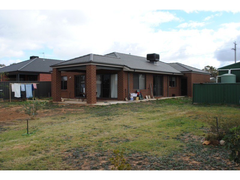 101 Field  Street, Maryborough VIC 3465