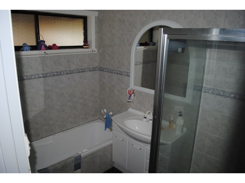 4 Hillview Avenue, Maryborough VIC 3465