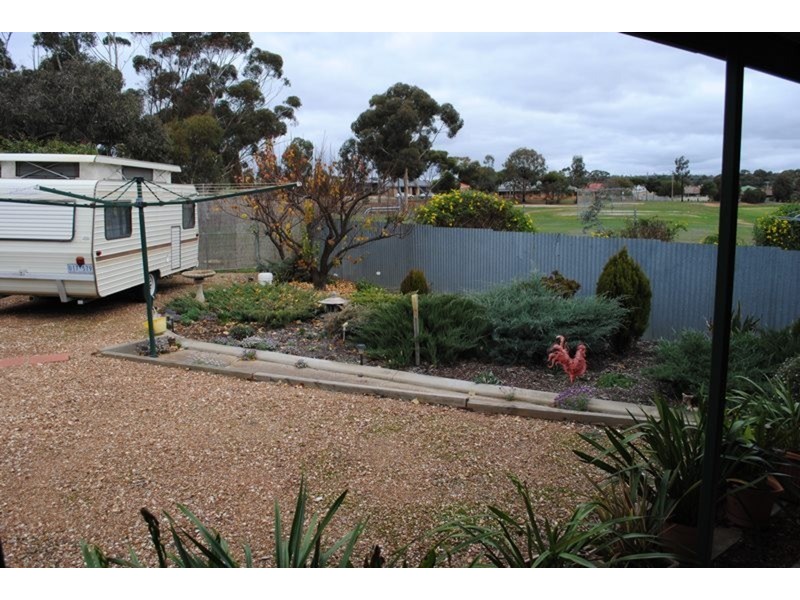 4 Hillview Avenue, Maryborough VIC 3465