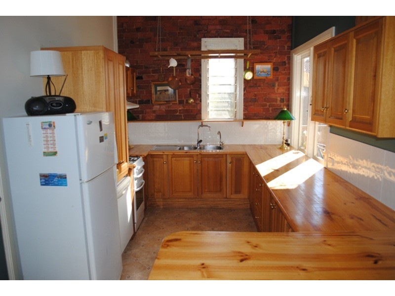 156 High Street, Avoca VIC 3467