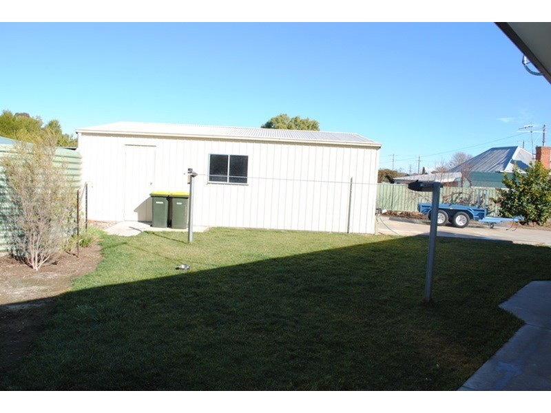 8 Green Street, Carisbrook VIC 3464