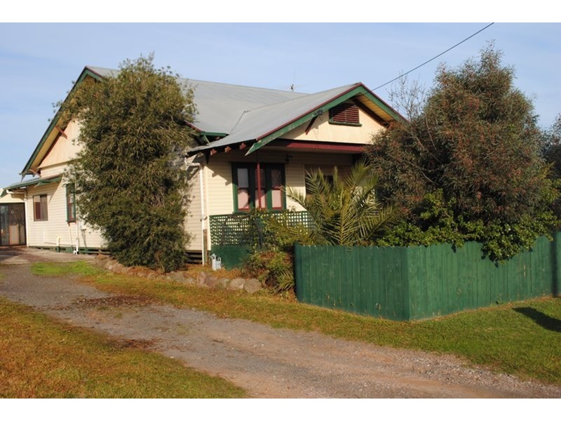 2 Taylor  Street, Maryborough VIC 3465