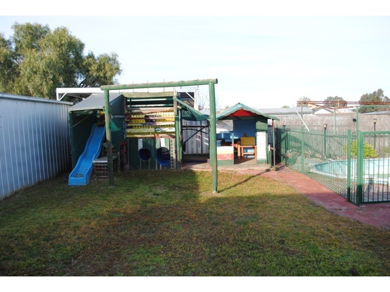 2 Taylor  Street, Maryborough VIC 3465