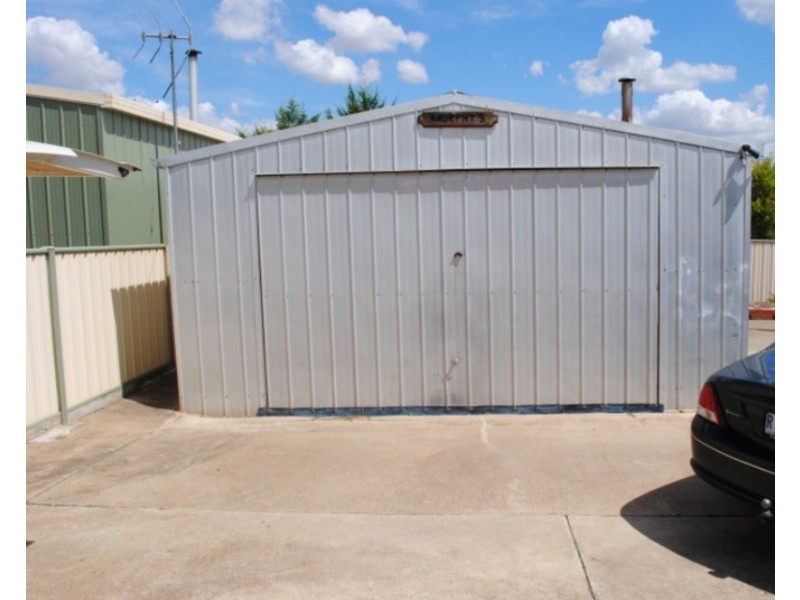 12  Tobruk Avenue, Maryborough VIC 3465