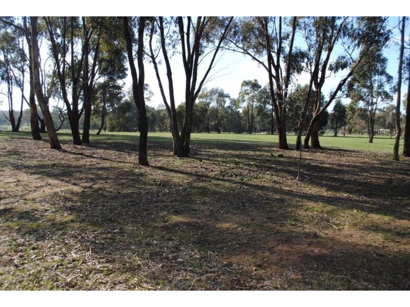 3 Dehnerts Road, Daisy Hill VIC 3465