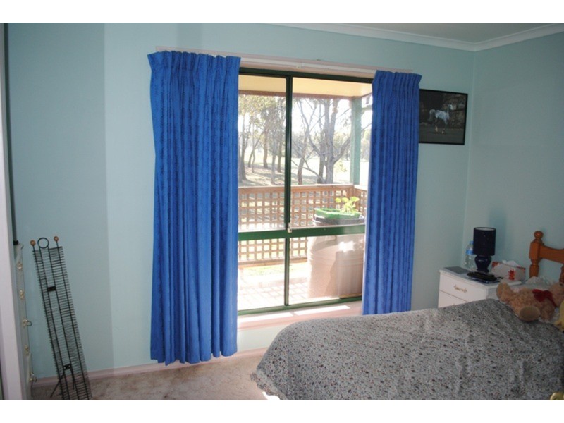 3 Dehnerts Road, Daisy Hill VIC 3465