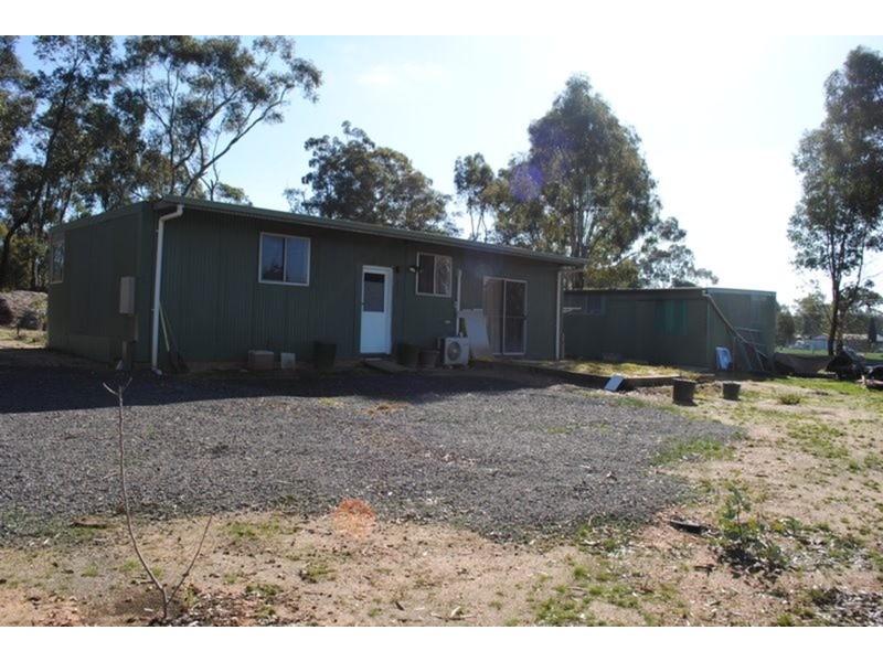 3 Dehnerts Road, Daisy Hill VIC 3465