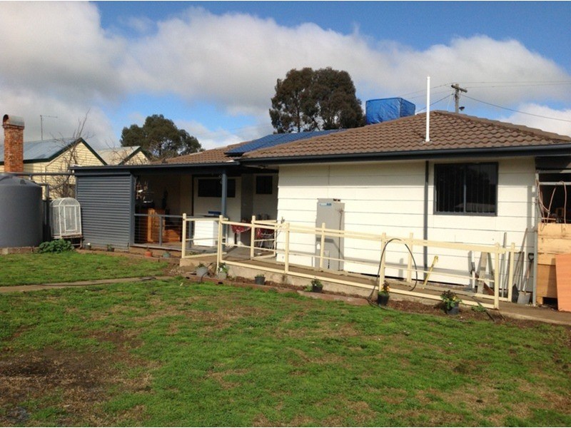 6 Annesley Street, Carisbrook VIC 3464