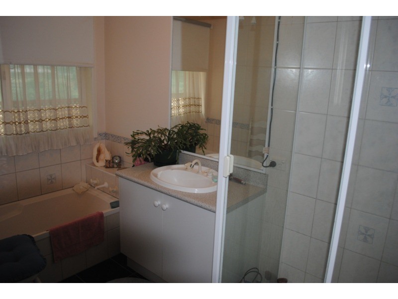 1 Collins  Court, Maryborough VIC 3465