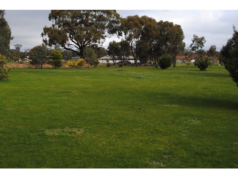 1 Collins  Court, Maryborough VIC 3465