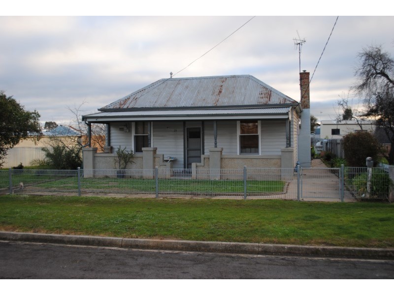 23 Higham Street, Maryborough VIC 3465