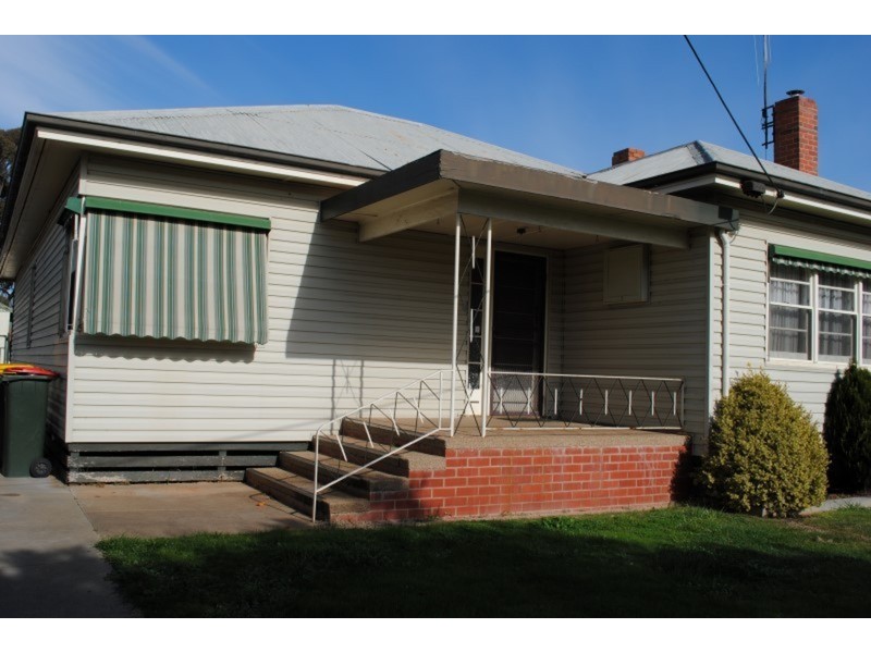 13 Laidman Street, Maryborough VIC 3465