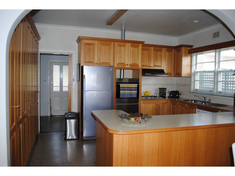 13 Laidman Street, Maryborough VIC 3465