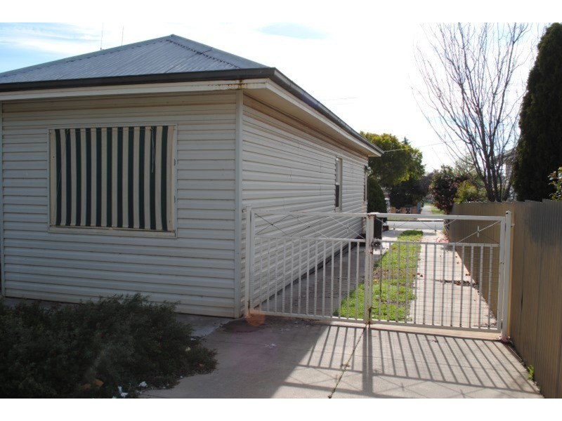 13 Laidman Street, Maryborough VIC 3465