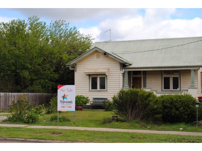 39 Napier Street, Maryborough VIC 3465