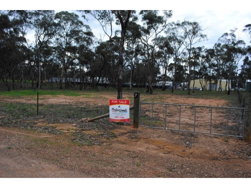 7 Jeffs Street, Maryborough VIC 3465