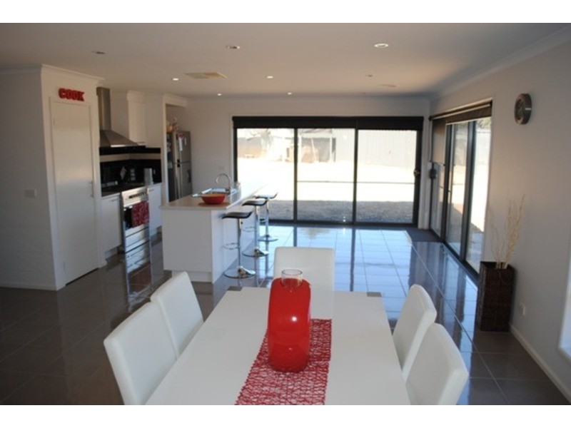 8 Inland Court, Maryborough VIC 3465