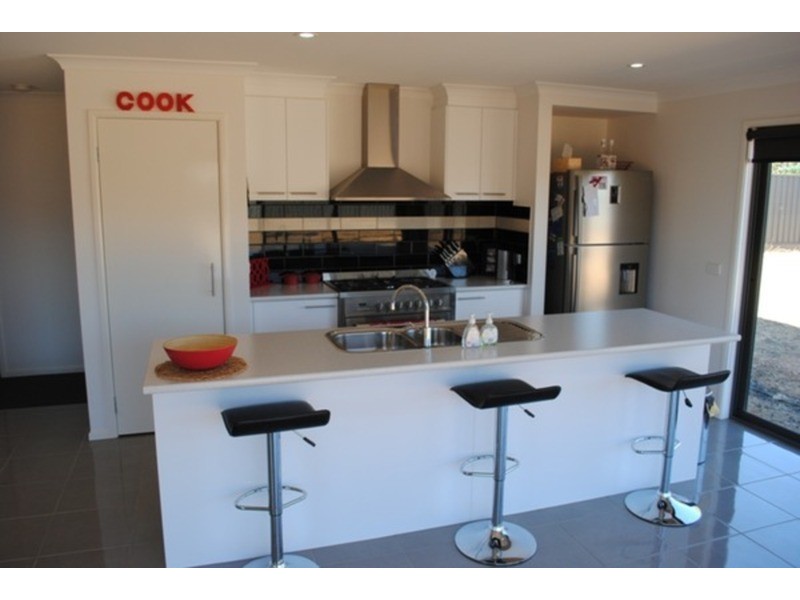 8 Inland Court, Maryborough VIC 3465