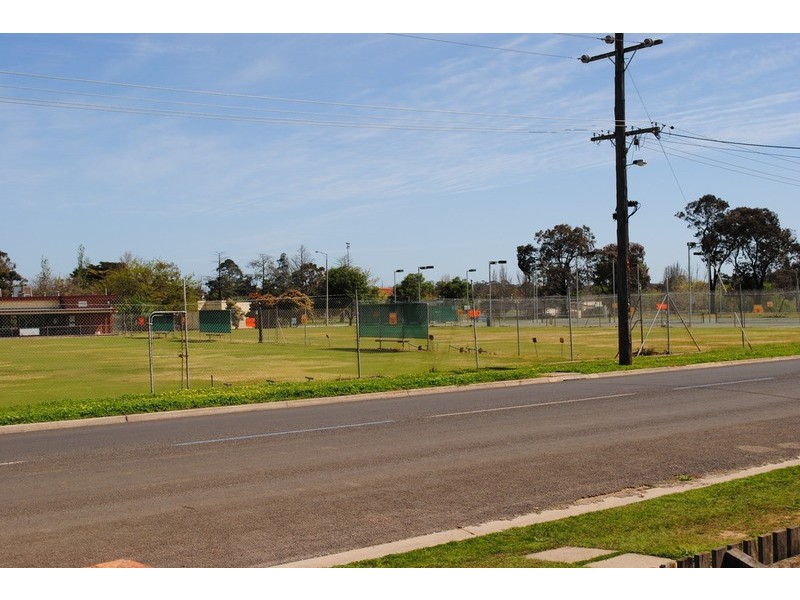 2/96 Burns Street, Maryborough VIC 3465