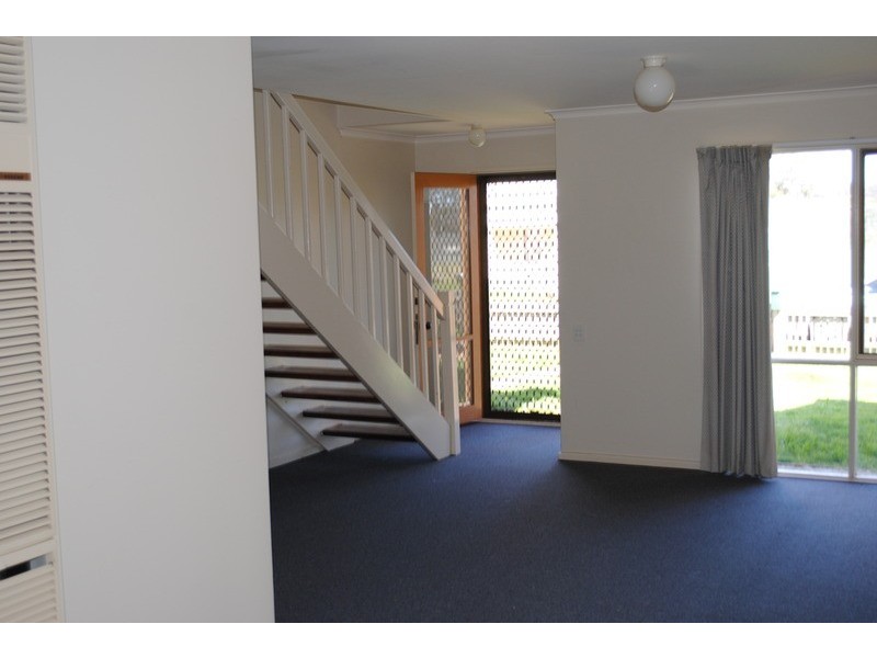 2/96 Burns Street, Maryborough VIC 3465